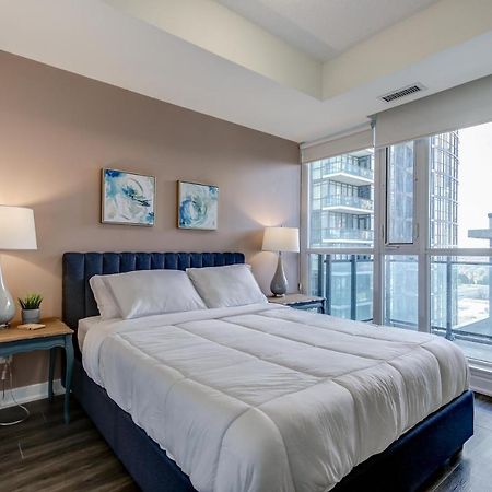 The Benetton Suite - Square One 1 Bedroom + Den + 1 Parking Mississauga Eksteriør billede